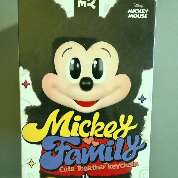 DONALD - POP MART x Mickey Family Cute Together Keychain Series Keychain Plush - Picture 3 of 8